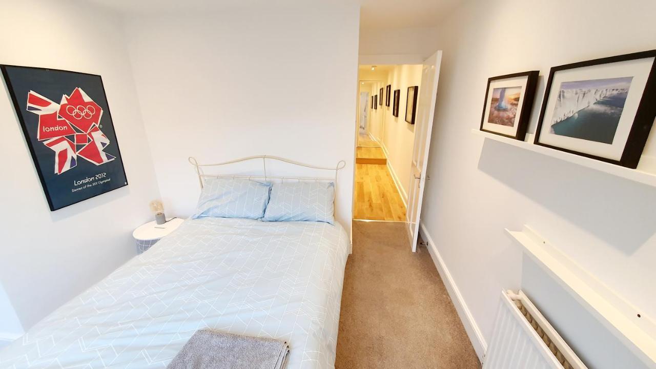 Lovely 2 Bedroom Period Garden Flat. London Exterior photo